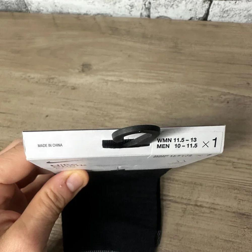NWT Nike Unisex Spark Lightweight No Show Run Socks Black Size Large (DA359-010)